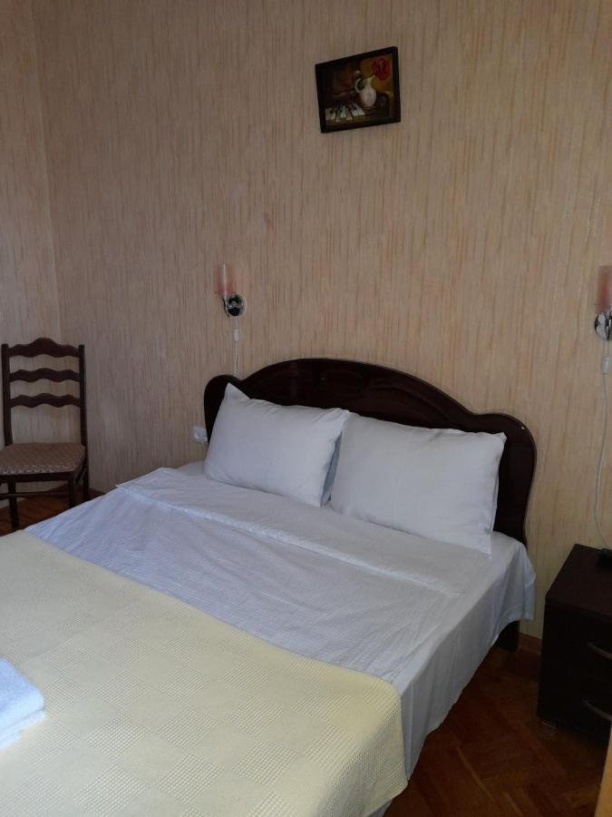 Anseza Hotel Кутаиси Екстериор снимка