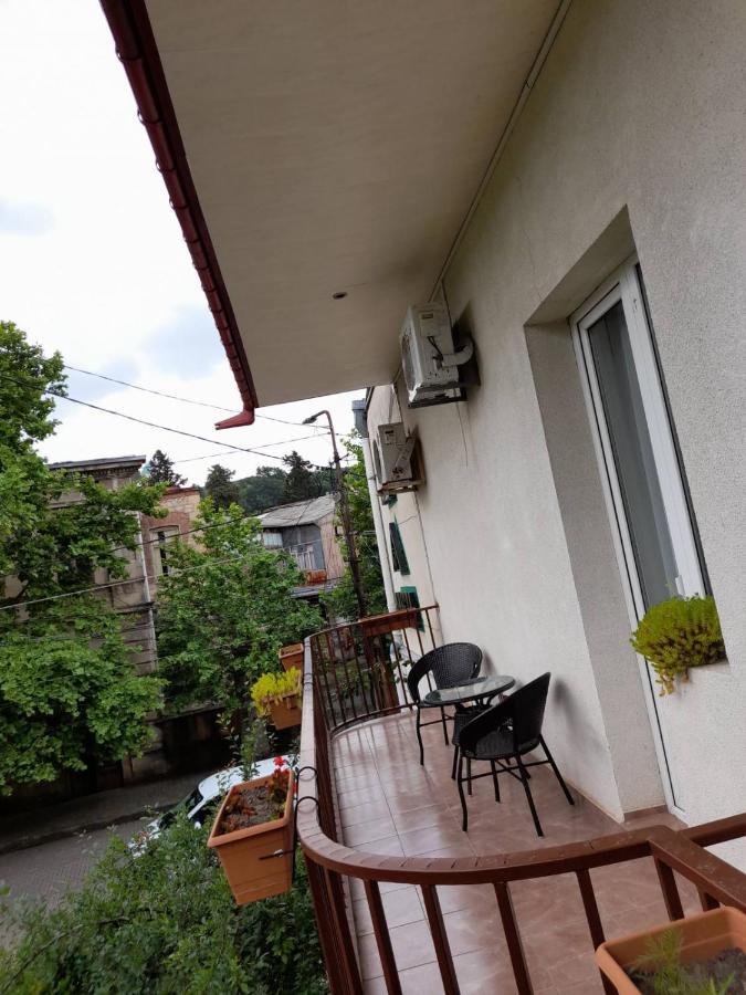 Anseza Hotel Кутаиси Екстериор снимка