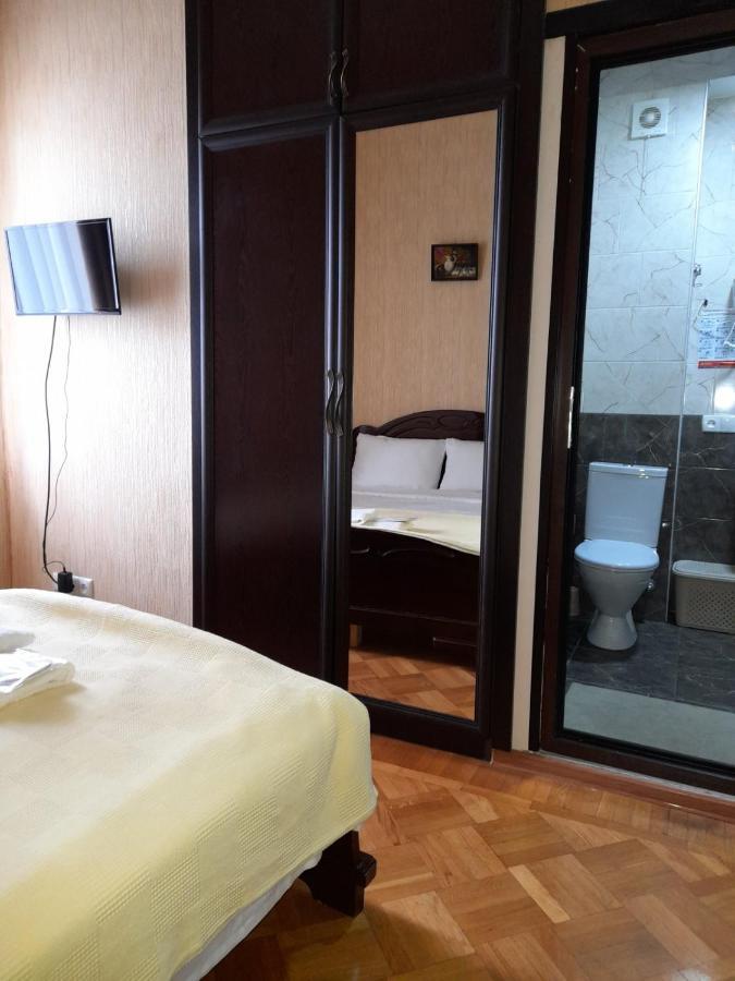 Anseza Hotel Кутаиси Екстериор снимка