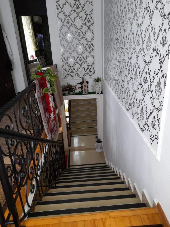 Anseza Hotel Кутаиси Екстериор снимка