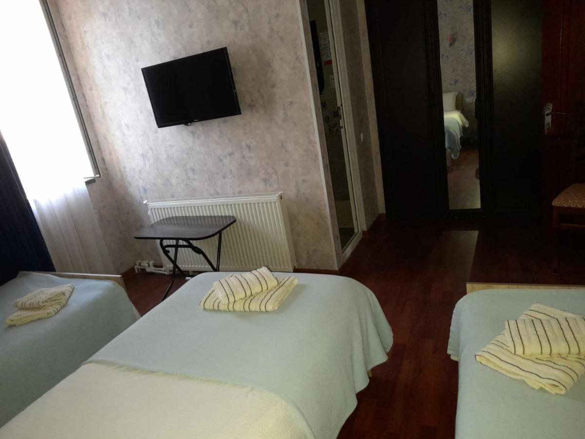 Anseza Hotel Кутаиси Екстериор снимка