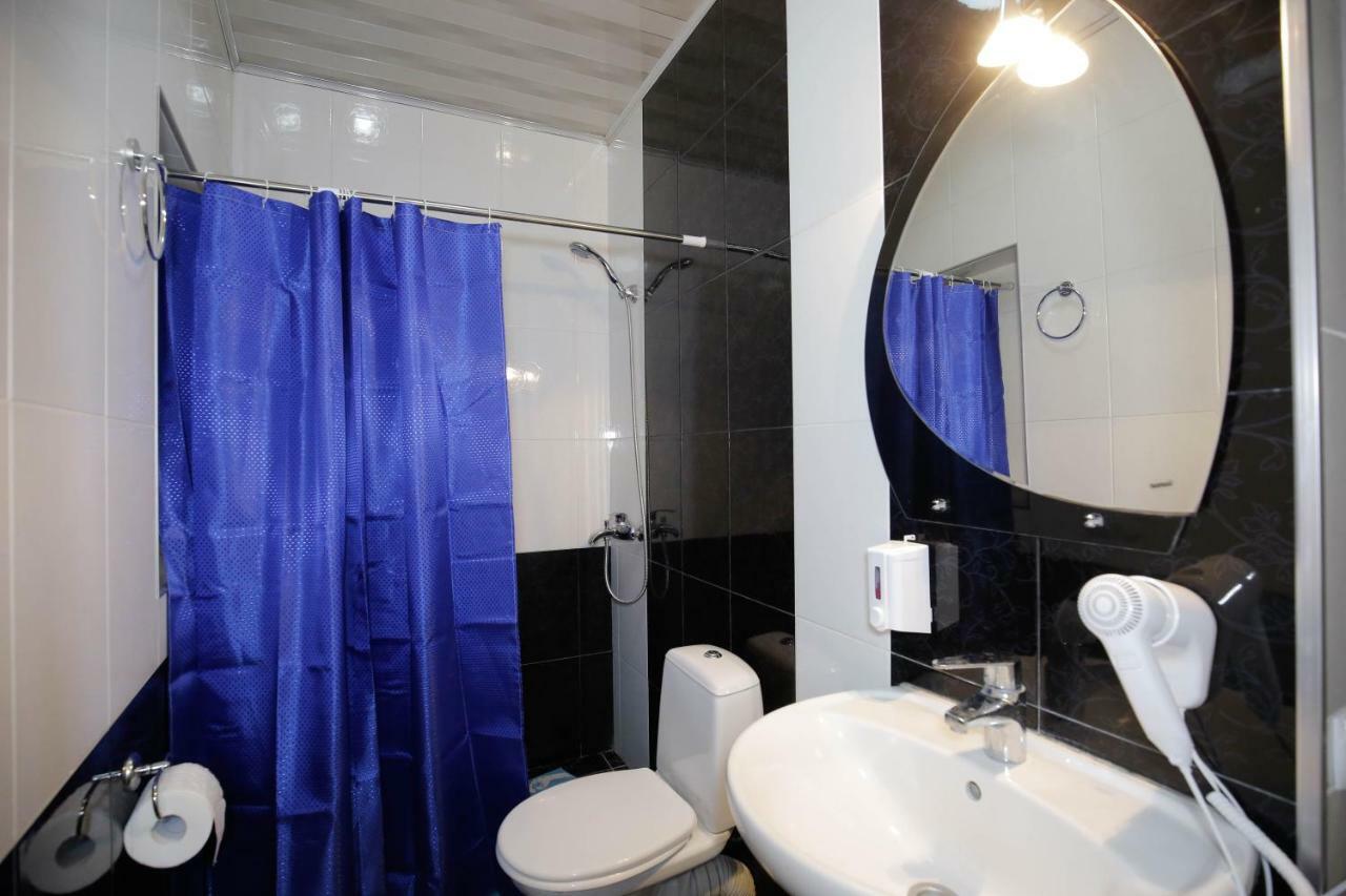 Anseza Hotel Кутаиси Екстериор снимка