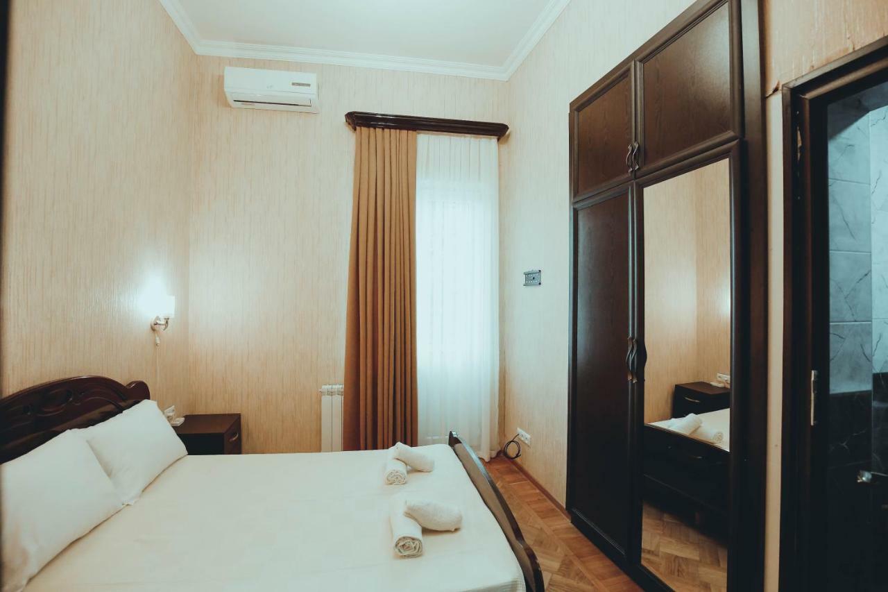Anseza Hotel Кутаиси Екстериор снимка