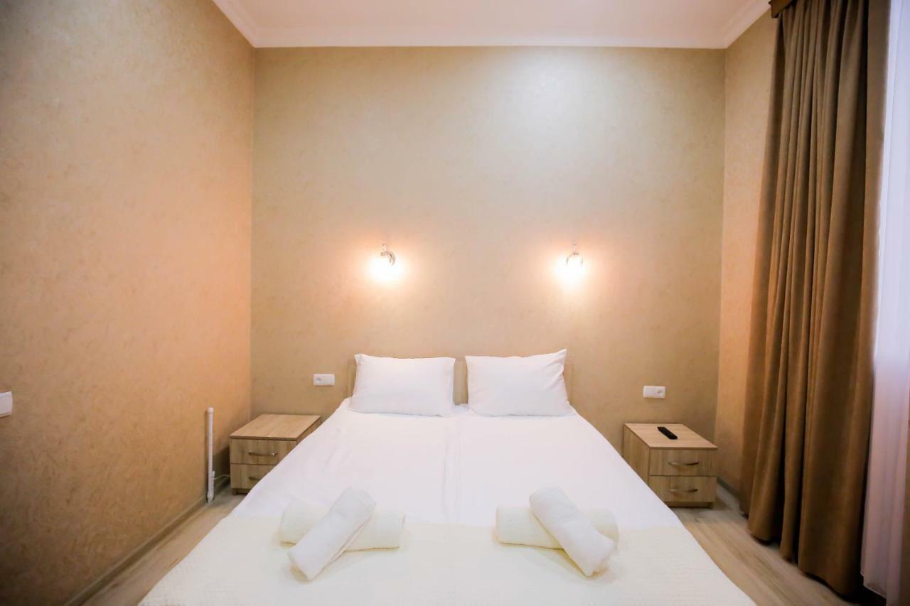 Anseza Hotel Кутаиси Екстериор снимка