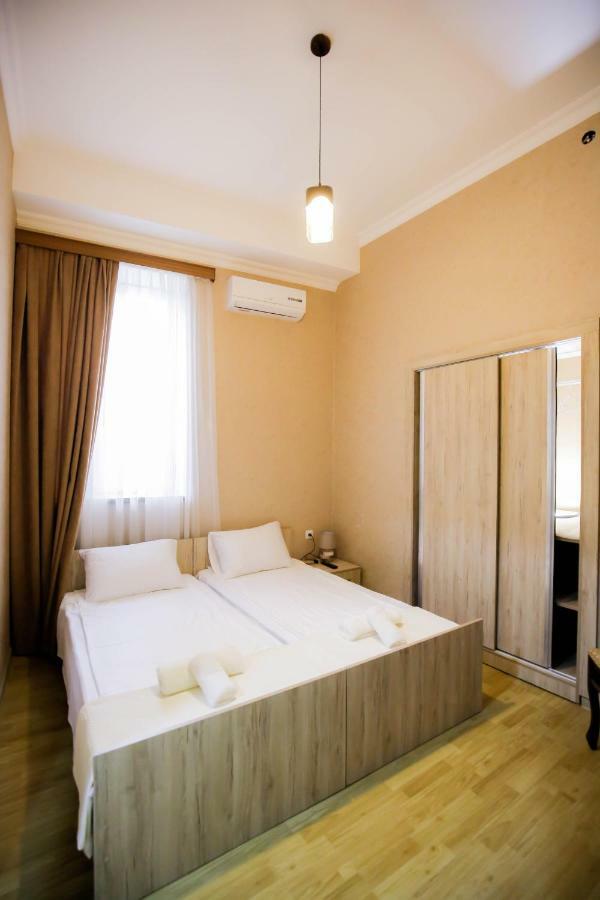 Anseza Hotel Кутаиси Екстериор снимка