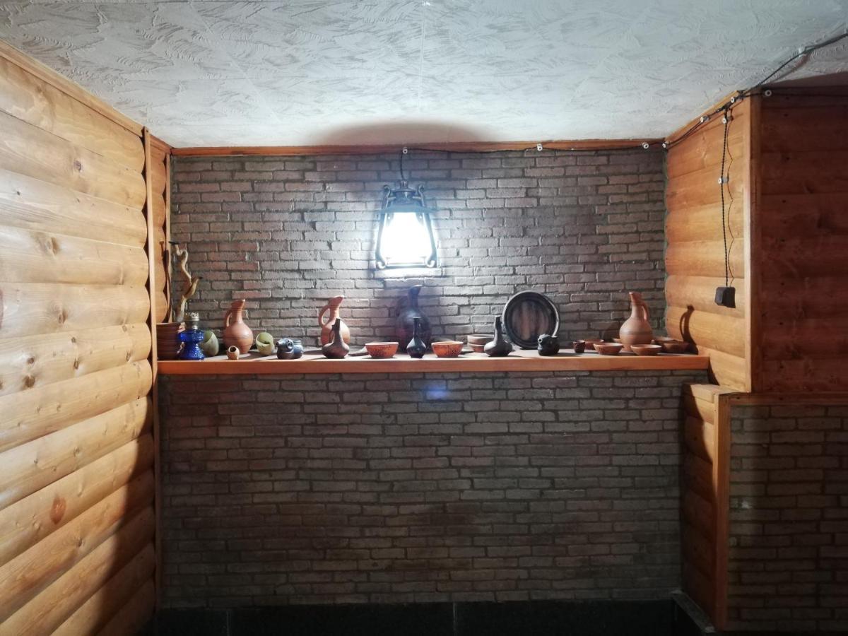 Anseza Hotel Кутаиси Екстериор снимка
